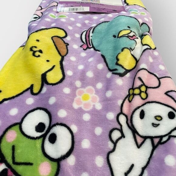 Hello Kitty And Friends Springtime 50”x70" Silk Soft Cloud Throw Blanket New - Picture 4 of 8